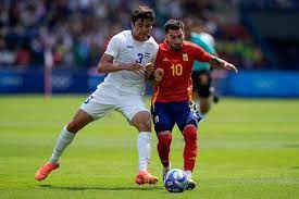 记者：穆斯卡特并不是被“气”走了，他是抽空去上了个厕所